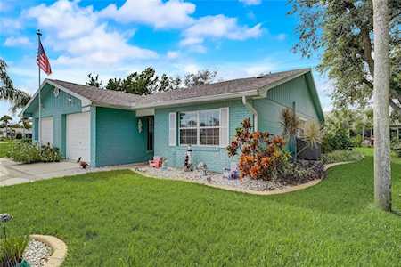 1253 Harbour Point Dr Port Orange, FL 32127