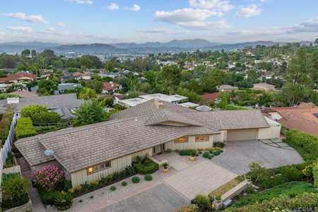 1875 Circo Del Cielo Drive El Cajon, CA 92020
