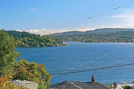 10115 66th Ave S Seattle, WA 98178