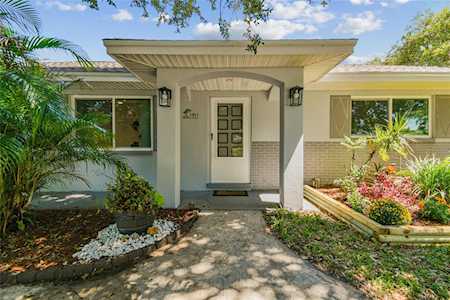 1511 Country Ln W Clearwater, FL 33759