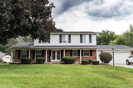 424 Bella Vista Dr Grand Blanc Twp, MI 48439