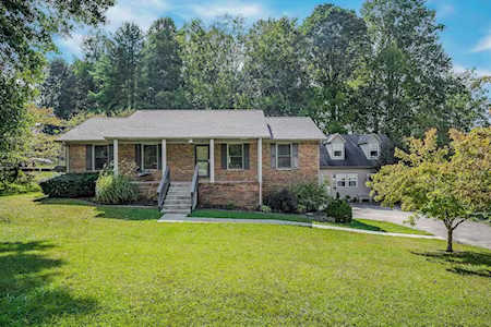3705 Bartlett Dr Cookeville, TN 38506