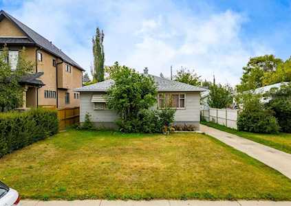 2620 32 St SW Calgary, AB T3E2R9