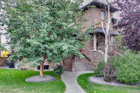 2632 1 Ave NW Calgary, AB T2N 0C4