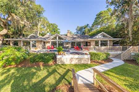 16 N Calibogue Cay Rd Hilton Head Island, SC 29928
