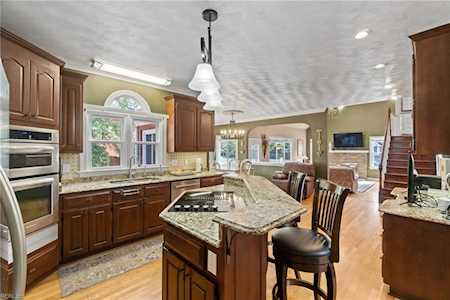 1529 Lauren Ashleigh Dr Chesapeake, VA 23321