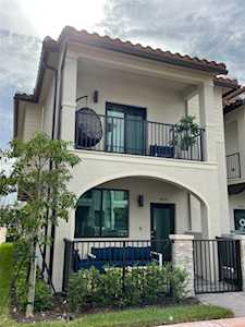 4602 NW 83rd Path Doral, FL 33166