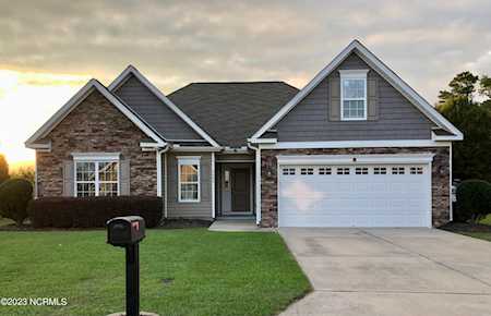 3660 Thornbrook Dr Greenville, NC 27834