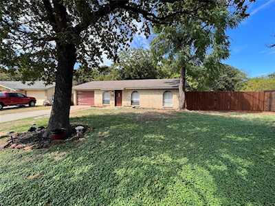 126 Janwood Place Lewisville, TX 75067