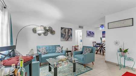 2031 Dewey St #201 Hollywood, FL 33020