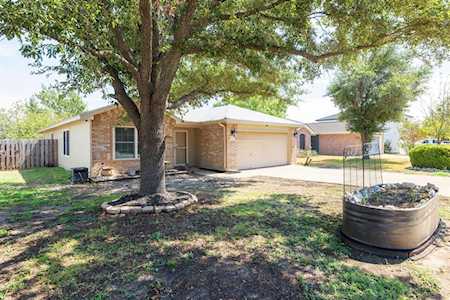 512 Riverway LN Leander, TX 78641