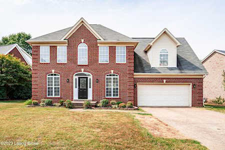 4302 Stonemeadow Ct Louisville, KY 40218