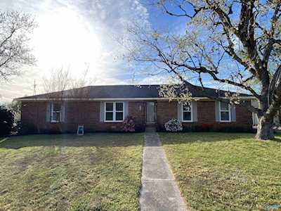 10201 SW Edinburgh Circle Huntsville, AL 35803