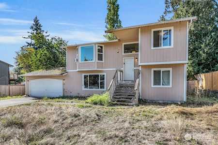 22202 129th St E Bonney Lake, WA 98391
