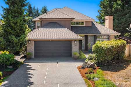 7617 114th Ct SE Newcastle, WA 98056