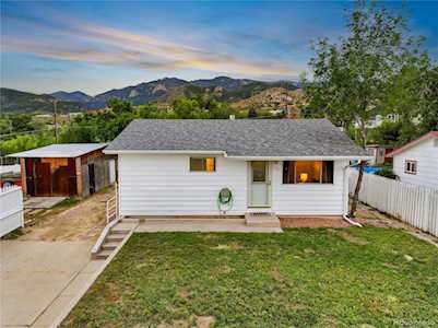 1112 Modes St Colorado Springs, CO 80904