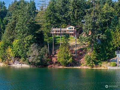 14101 Goodrich Dr NW Gig Harbor, WA 98329