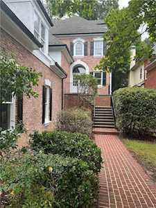320 Nell Court Sandy Springs, GA 30342