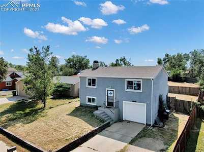 4443 Berryknoll Drive Colorado Springs, CO 80916