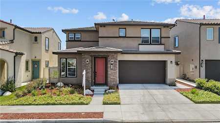 28427 Ascent Way Saugus, CA 91350
