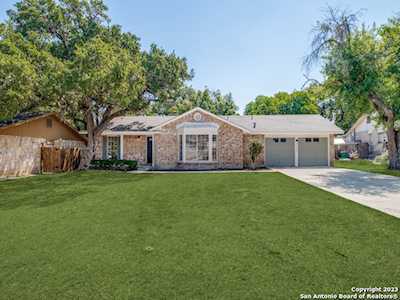 2006 Oakline Dr San Antonio, TX 78232