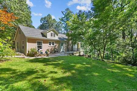 18 Fairview Dr Yorktown Heights, NY 10598