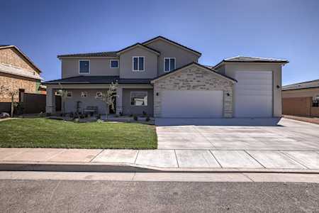 39 W Elinor LN Washington, UT 84780