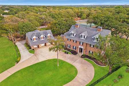 582 Wolf Run Road Bartonville, TX 76226
