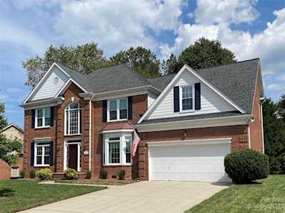 5001 Biltmore Forest Dr Matthews, NC 28105
