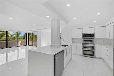 170 Ocean Lane Dr #413 Key Biscayne, FL 33149