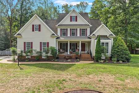 10001 Wintercrest Dr Ashland, VA 23005