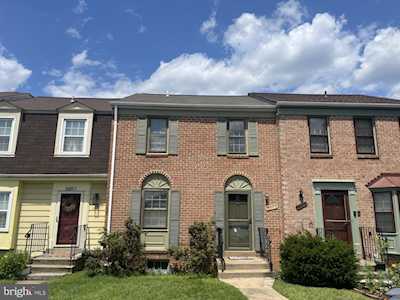 6603 Hiddenite Ct Alexandria, VA 22310