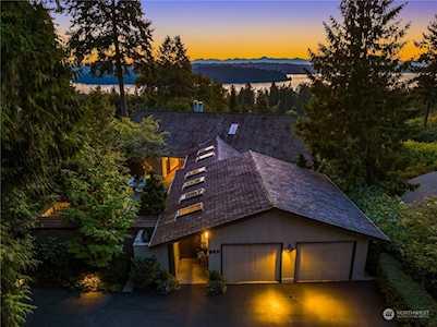 5011 88th Ave SE Mercer Island, WA 98040