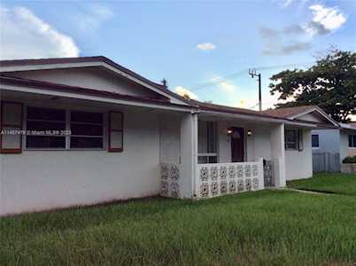 1326 Arthur St Hollywood, FL 33019