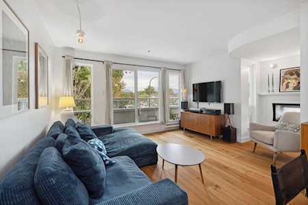 3909 Fraser Street #101 Vancouver, BC V5V 4E5