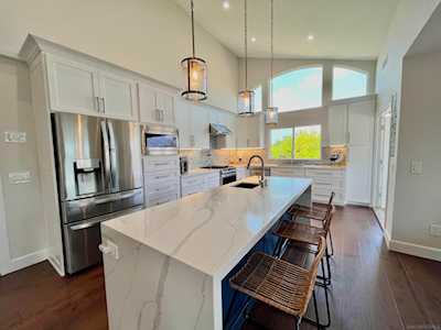 10133 Cliffwood Dr La Mesa, CA 91941