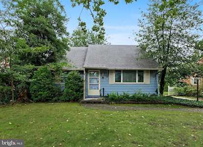 520 Dubois Ave Barrington, NJ 08007