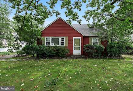 522 Dubois Ave Barrington, NJ 08007