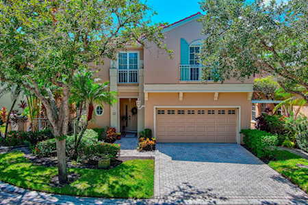 38 Via Del Corso Palm Beach Gardens, FL 33418