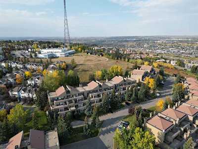 109 Village Heights SW #7 Calgary, AB T3H 2L2
