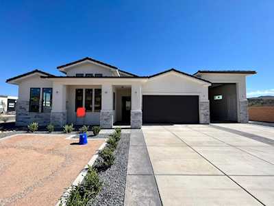 715 Middle Creek DR Washington, UT 84780