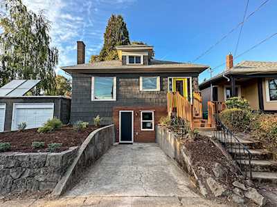 3425 SE Lincoln ST Portland, OR 97214