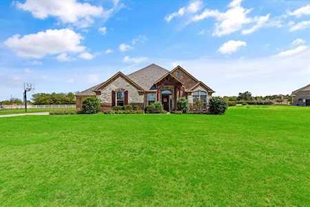 209 Stone Rose Court Burleson, TX 76028