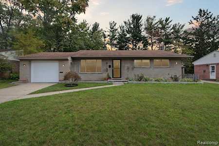 632 Miller Ave Rochester, MI 48307