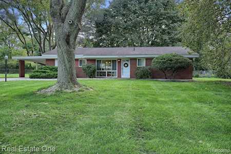 6582 Pear Ln Independence Twp, MI 48346