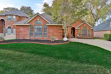 5937 Riverbend Place Fort Worth, TX 76112