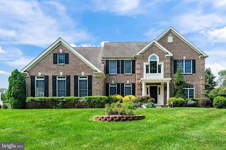 629 Windsock Way Moorestown, NJ 08057
