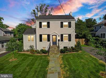 5119 26th St N Arlington, VA 22207