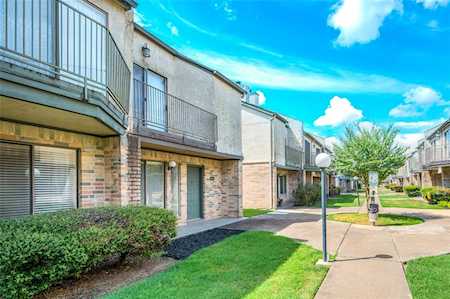 3810 Landmark Dr Missouri City, TX 77459