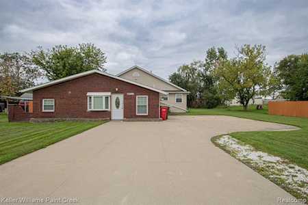 49711 Fuller Rd Chesterfield, MI 48051